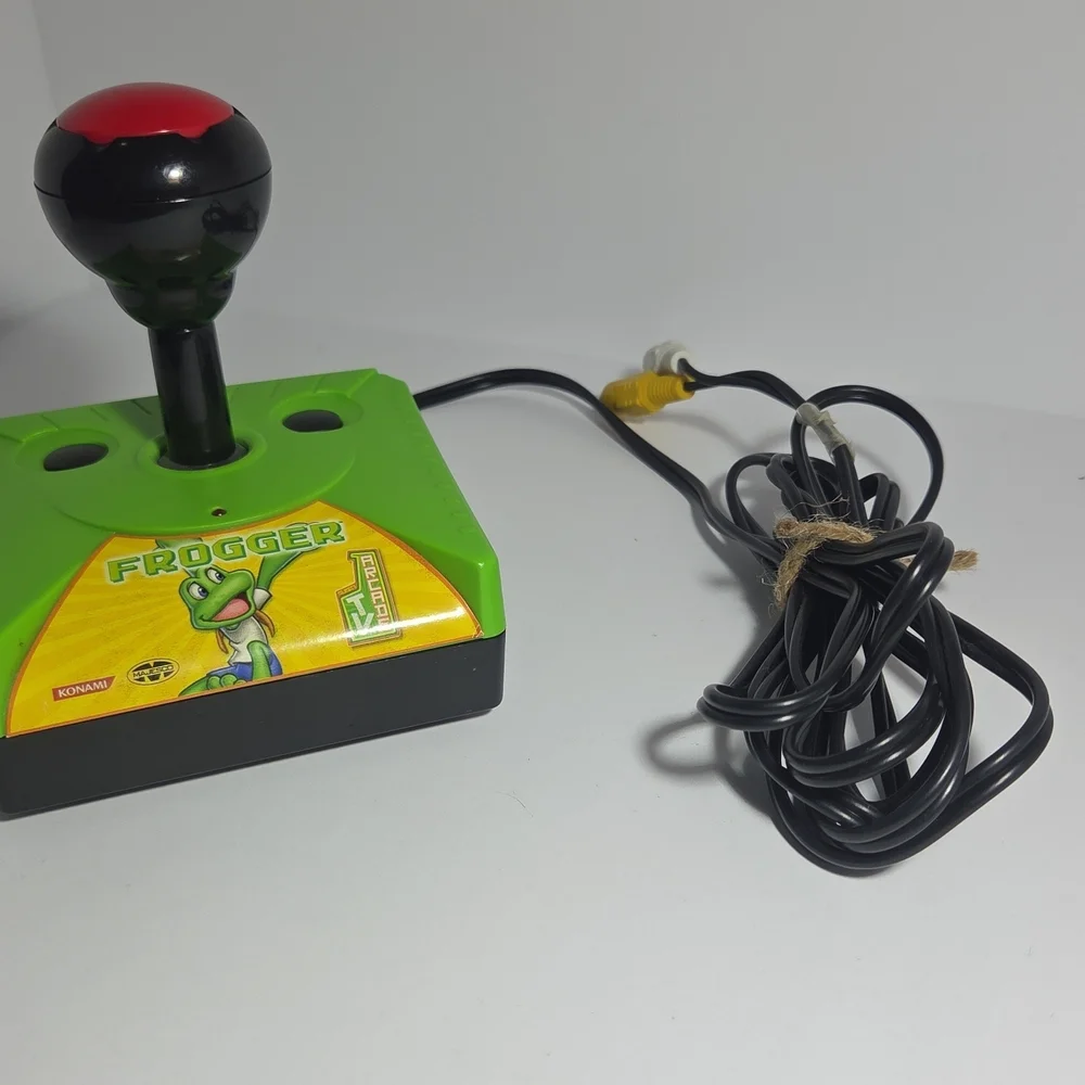 Frogger Handheld Gaming Console - Green and Black